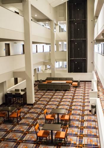 H I Express & Suites San Antonio Medical-Six Flags Ngoại thất bức ảnh