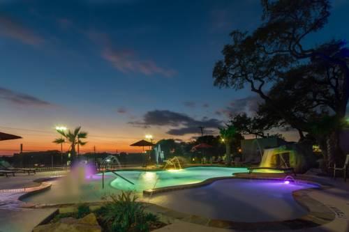 H I Express & Suites San Antonio Medical-Six Flags Ngoại thất bức ảnh