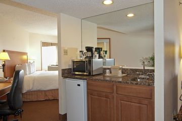 H I Express & Suites San Antonio Medical-Six Flags Ngoại thất bức ảnh